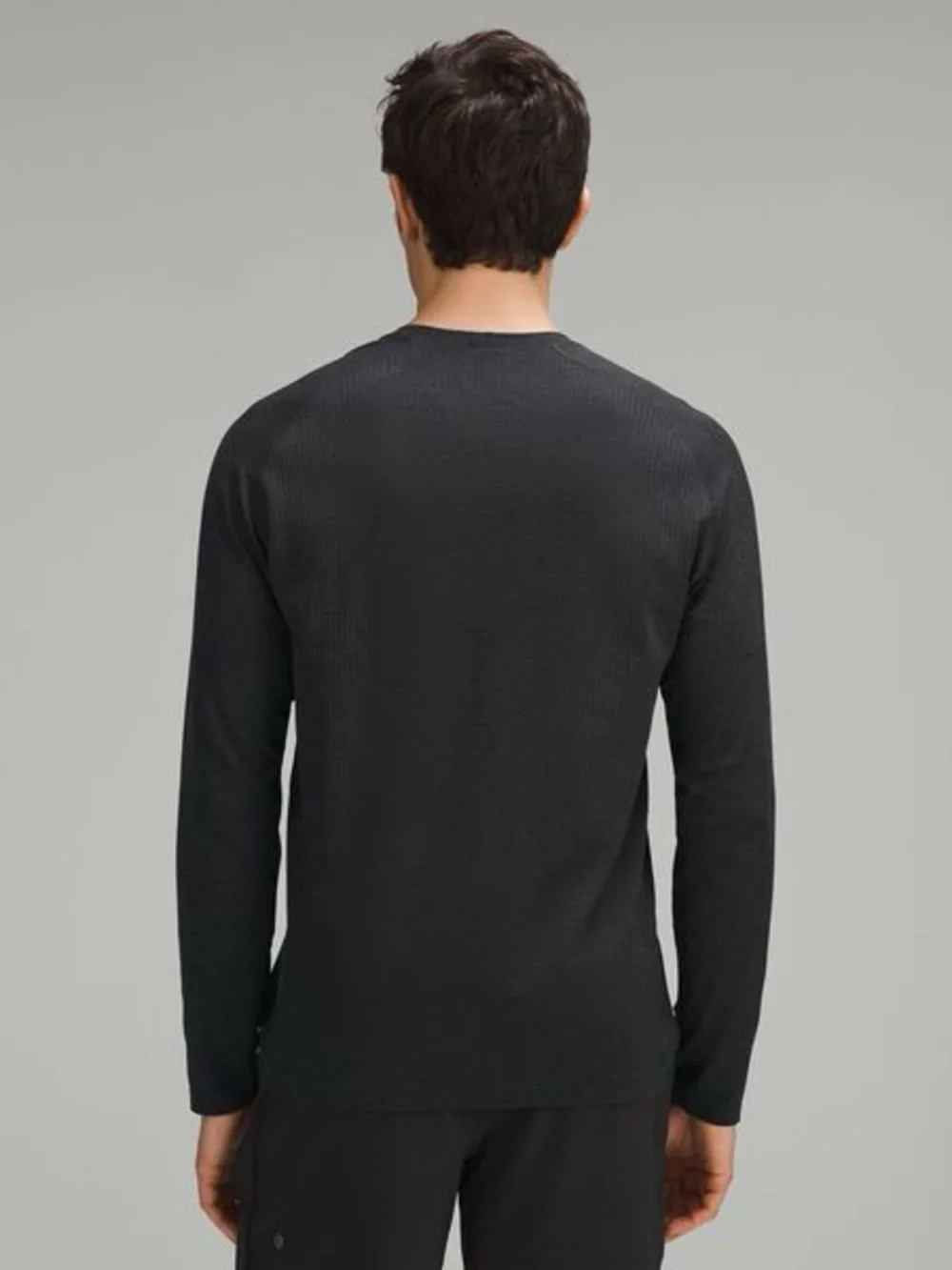 Lululemon Men's Long Sleeve Crewneck Shirt - Black - Picture 2 of 5